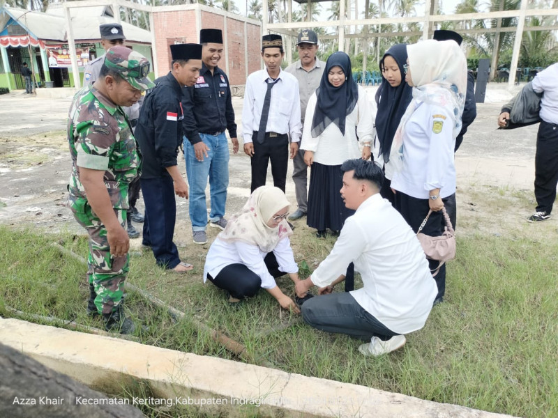 Saat Pelantikan Petugas PPS, Koramil 09/Kemuning Juga Mengikuti Penanaman Pohon Serentak