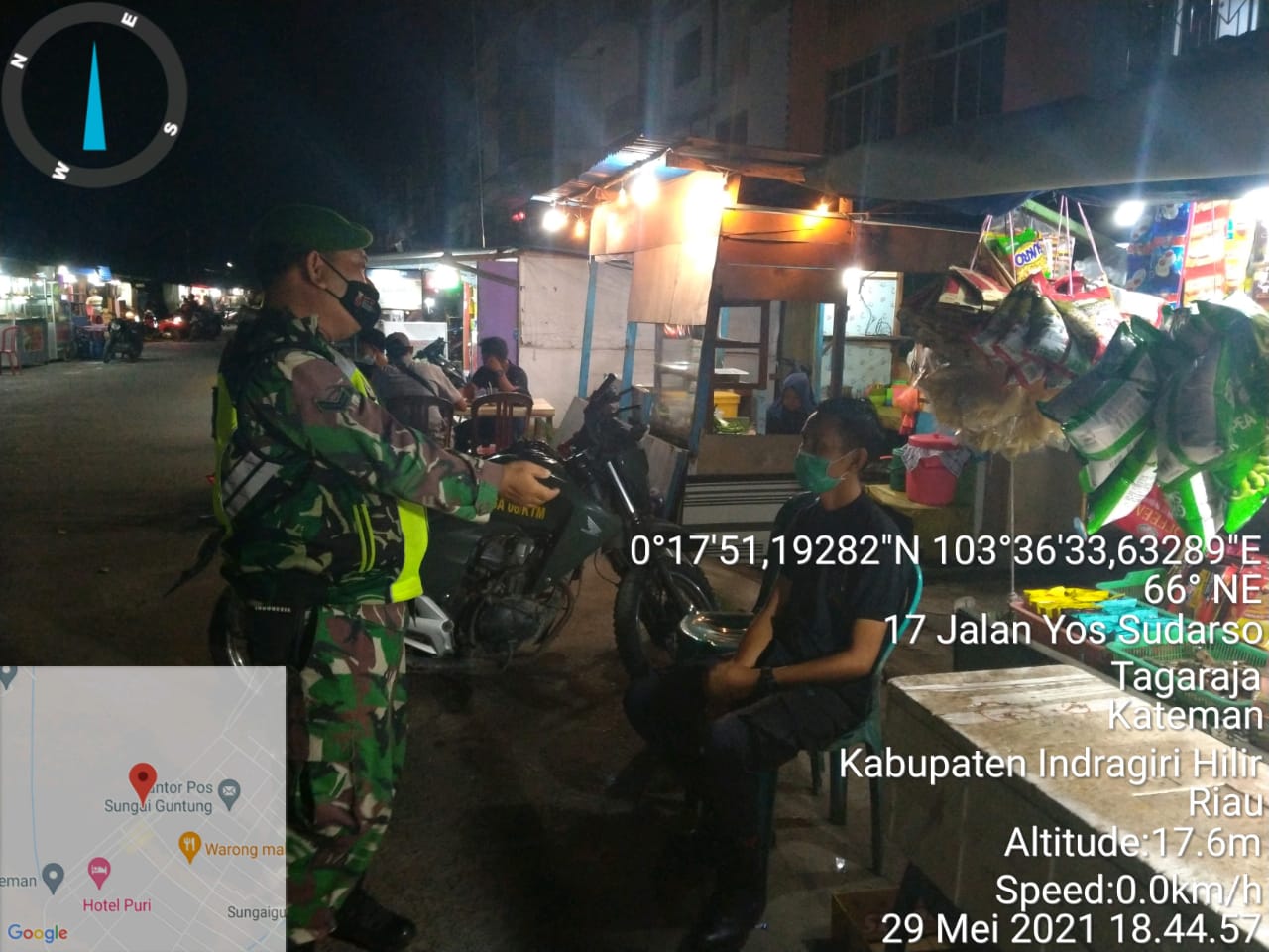 Babinsa Koramil 06/Kateman Terus Imbau Warga Pakai Masker