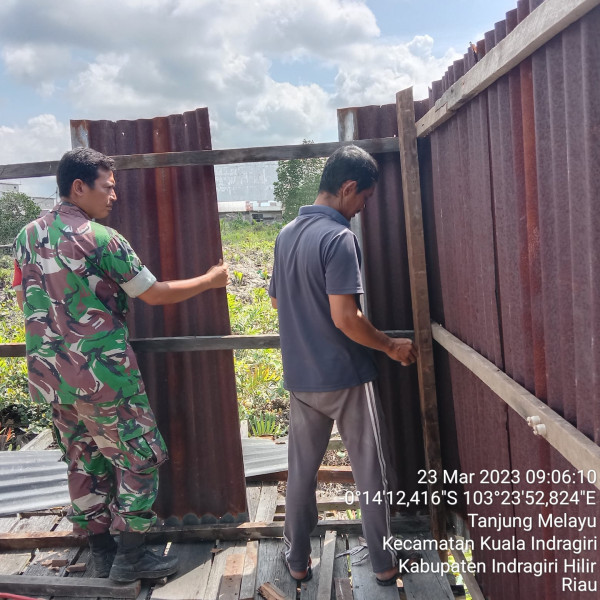 Tingkatkan Gotong Royong Babinsa Koramil 04/Kuindra Bersama Masyarakat