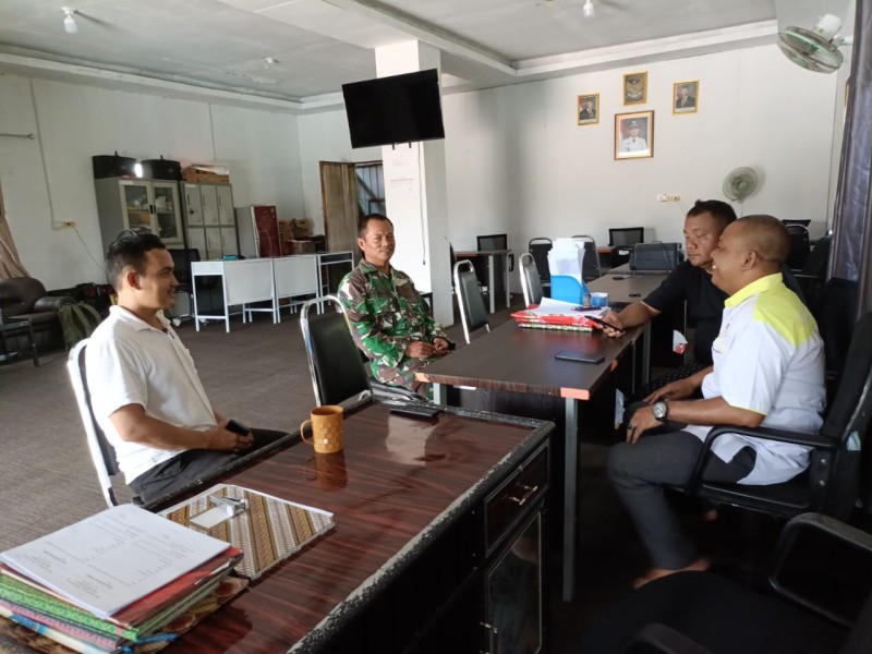 Ciptakan Keakraban Dengan Warga Bersama Babinsa 05/Gas Serda Rudi