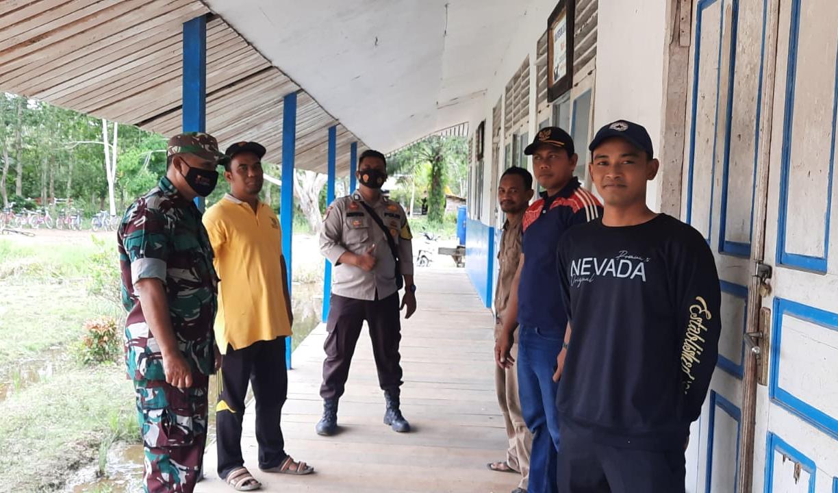 Melalui Komsos, Sinergitas Terus di Bangun Babinsa 03/Tempuling dan Bhabinkamtibmas di Wilayah