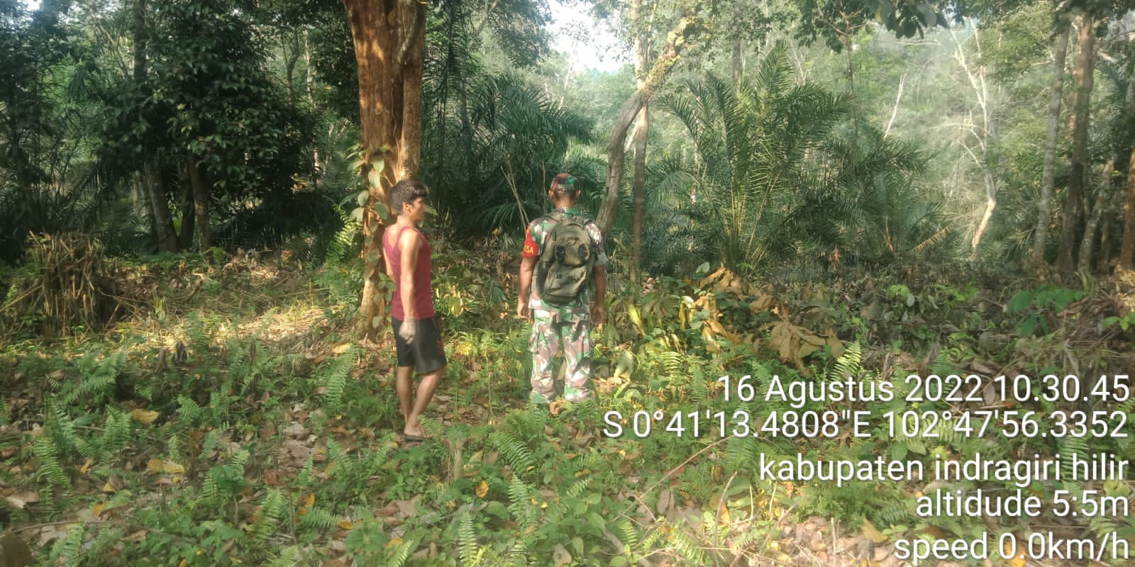 Antispasi Karhutla, Babinsa Koramil 09/Kemuning Gencar Lakukan Patroli