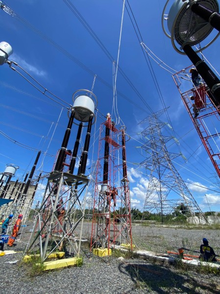 Semangat Kemerdekaan, PLN UPT Baturaja Tingkatkan Keandalan Sistem Melalui Rekomisioning Bay Penghantar Sumsel 8 #2 di GITET 500 kV Muara Enim Semangat Kemerdekaan, PLN UPT Baturaja Tingkatkan Keandalan Sistem Melalui Rekomisioning Bay Penghantar Sumsel 8 #2 di GITET 500 kV Muara Enim