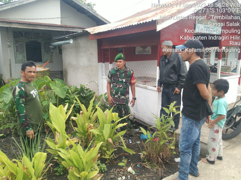 Babinsa 03/Tpl Sertu Paryono Sambangi Warga di Kampung Pancasila
