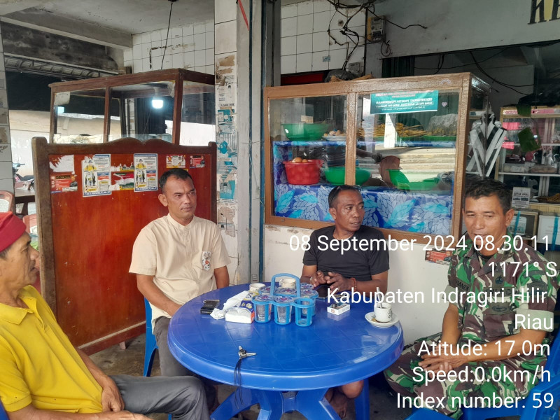 Koramil 07/Reteh Jalin Silaturahmi dan Kedekatan Melalui Komsos di Binaan