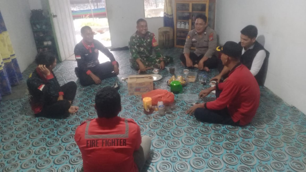 Babinsa Koramil 05/Gas Serda Guntur Giat Komsos Bersama Masyarakat Simpang Gaung