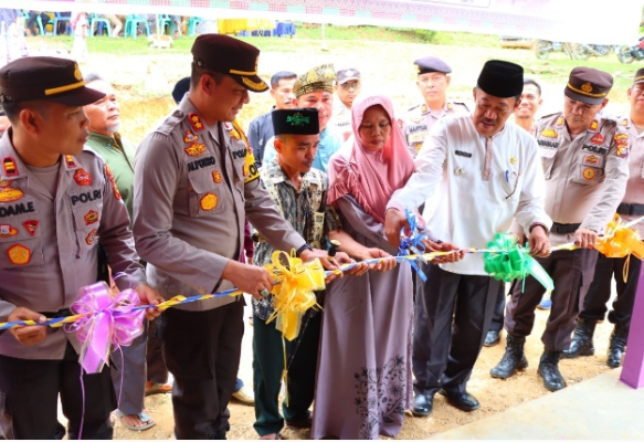Rumah Program Bersih Ke-11 di Batang Cenaku Diresmikan