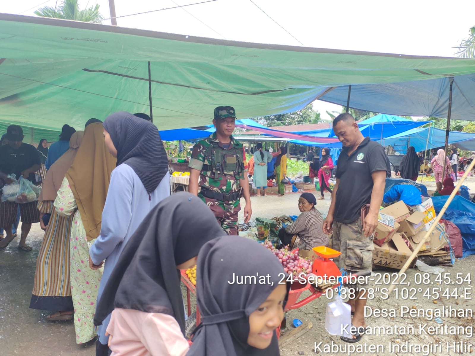 Pelaksanaan Penegekan Prokes di Wilayah Oleh Personel Koramil 09/Kemuning