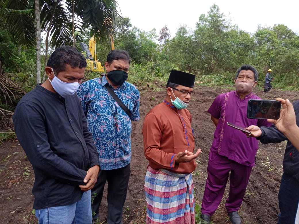 Menggunakan Alat Exscapator PT. KTU, Lahan PPL di Kampung Pangkalan Pisang Sudah Mulai Digarap
