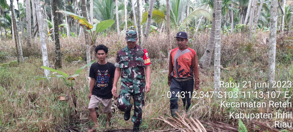 Guna Cegah Kebakaran, Babinsa Koramil 07/Reteh Lakukan Pemantauan Terhadap Lahan dan Hutan