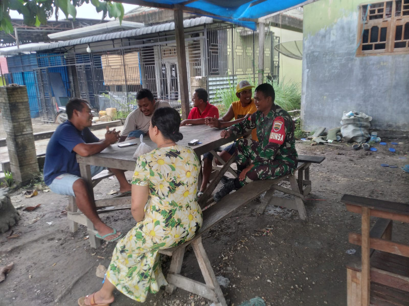 Agar Terjalinnya Silaturahmi, Babinsa Koramil 09/Kmg Giat Lakukan Komsos