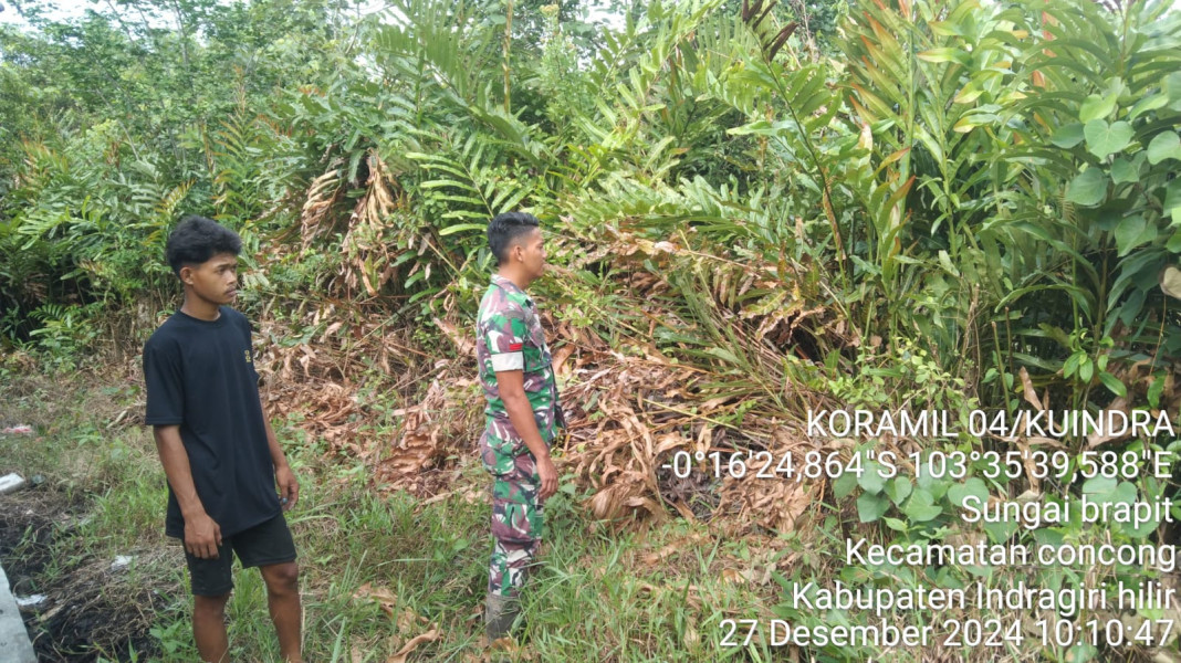 Patroli Karhutla: Babinsa Koramil 04/Kuindra Pastikan Keamanan Desa Sungai Brapit