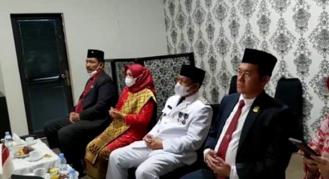 Plt Wali Kota bersama Forkopimda Tanjungbalai Ikuti Detik-detik Proklamasi HUT ke-76 RI Secara Virtu