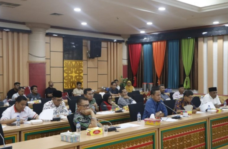 Rapat Kerja Banggar Lanjutan Pembahasan Rancangan KUA dan Rancangan PPAS Provinsi Riau Tahun Anggaran 2025