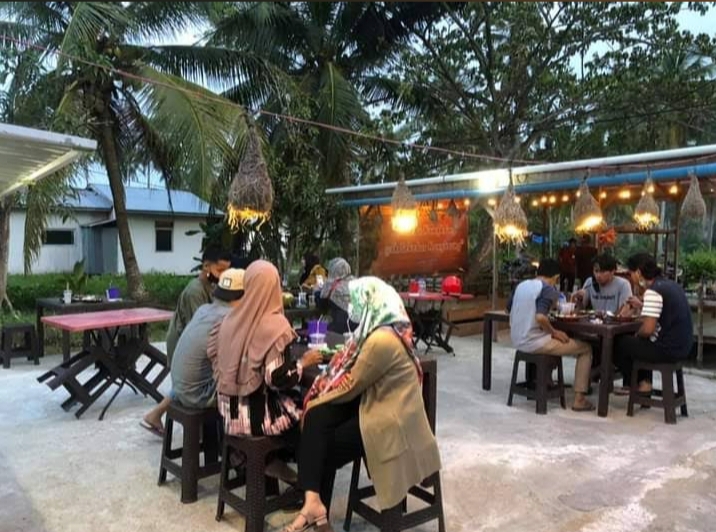 Angkringan Tongkrongan Tembilahan Tempat  Bersantainya Semua Kalangan