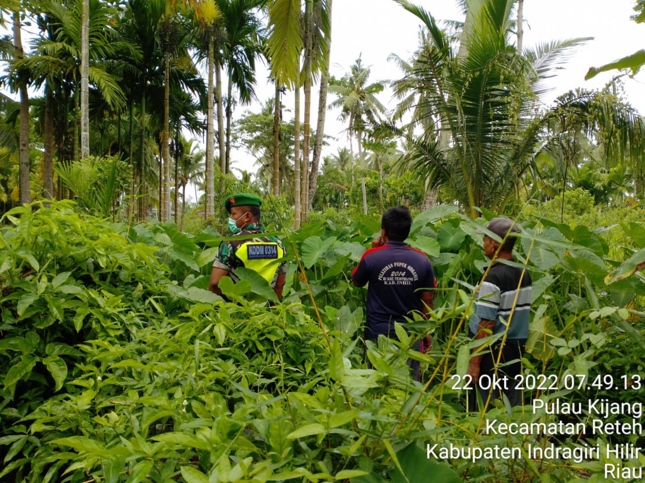 Babinsa Koramil 07/Reteh Himbau Warga Agar Peduli Terhadap Karlahut
