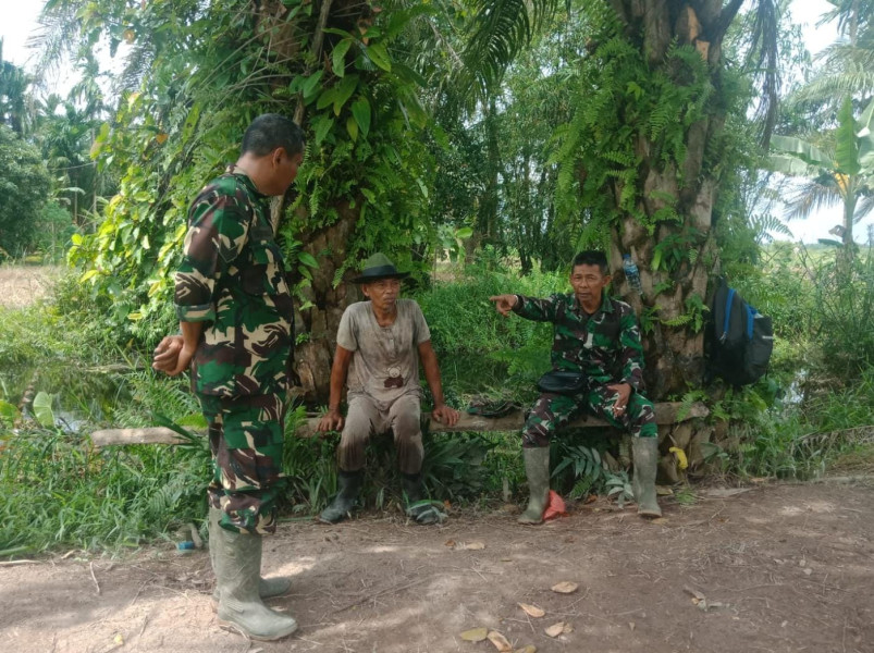 Danramil 03/Tpl Melaksanakan Komsos Dengan Tomas di Wilayah
