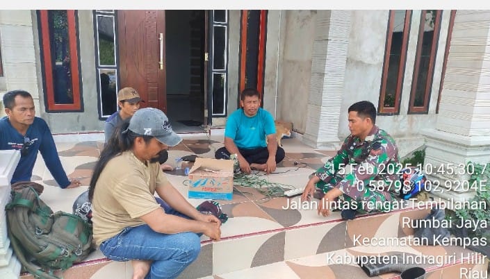 Himbau Warga Jaga Kondusifitas, Babinsa Koramil 03/Tpl Melaksanakan Komsos Bersama Toda