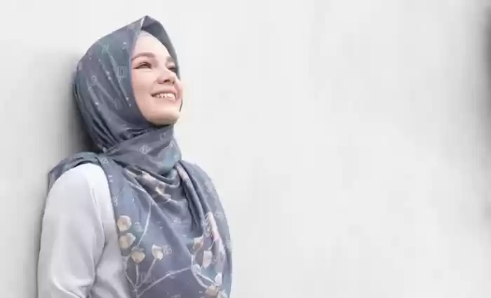 Sempat Tutupi Pernikahannya dengan Glenn Fredly, Dewi Sandra: Kami Ingin Hidup Normal