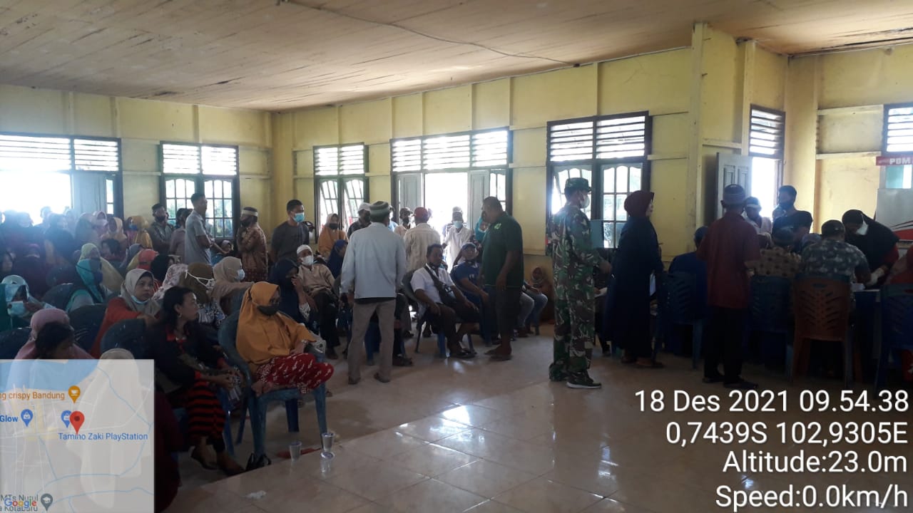 Babinsa 09/Kemunig Bantu dan Dampingi Percepat Vaksinasi di Kotabaru