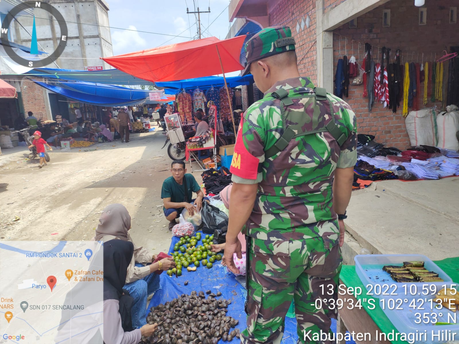 Personel Koramil 09/Kemuning Terapkan Prokes di Wilayah Binaan