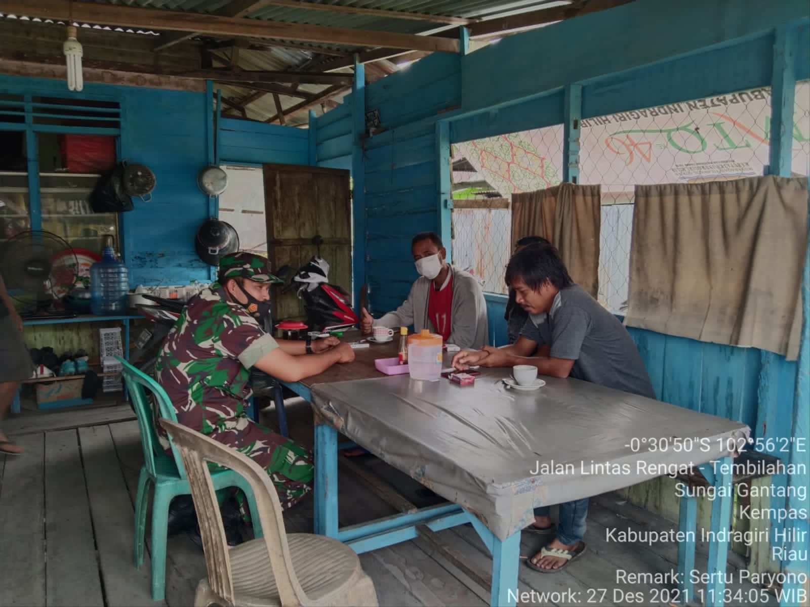 Babinsa Komsos di Desa Danau Pulai Indah