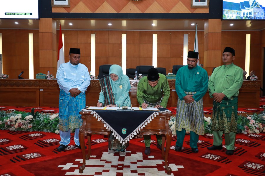 DPRD Siak Sahkan RAPBD-P 2025 Sebesar Rp2,610 Triliun DPRD Siak Sahkan RAPBD-P 2025 Sebesar Rp2,610 Triliun