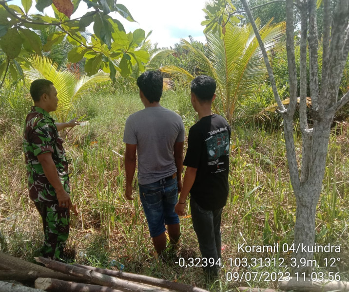 Babinsa Koramil 04/Kuindra Terus Cegah Karhutla Melalui Patroli dan Sosialisasi