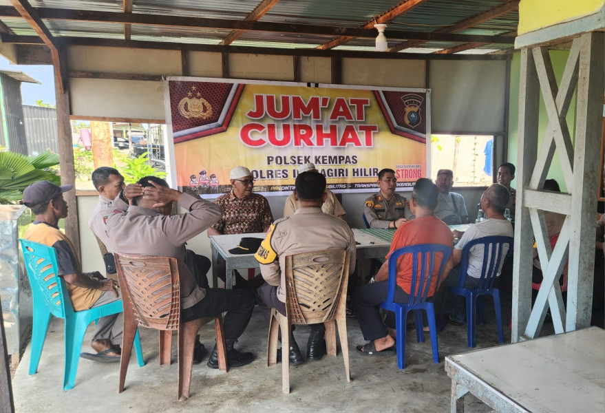 Polsek Kempas Gelar Jumat Curhat Bersama Warga Harapan Tani