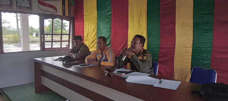 Kunjungan kerja Bidang Linmas Satpol PP Inhil ke Kecamatan Keritang, Sosialisasikan Hal Ini....