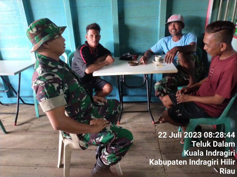 Berikan Kenyamanan Kepada Warga Untuk Selalu Ikut Berpartisipasi Antar Sesama Babinsa Koramil 04/Kuindra