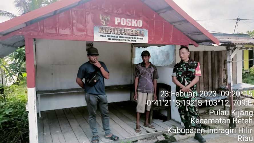 Babinsa Koramil 07/Reteh Lakukan Komsos Guna Lakukan Himbauan Terkait Bahaya Narkoba