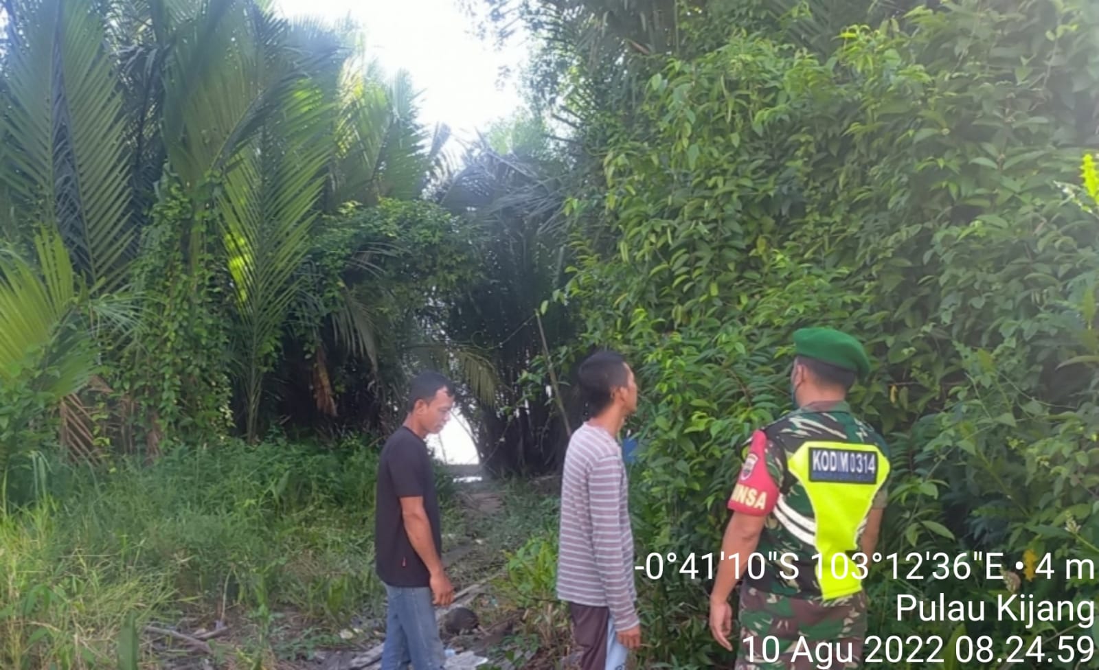 Sertu Bendri Turun ke Lapangan Berikan Himbauan Bahaya Karhutla