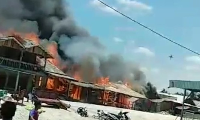Sijago Merah Mengamuk, 8 Rumah di Rumbai Inhil Terbakar