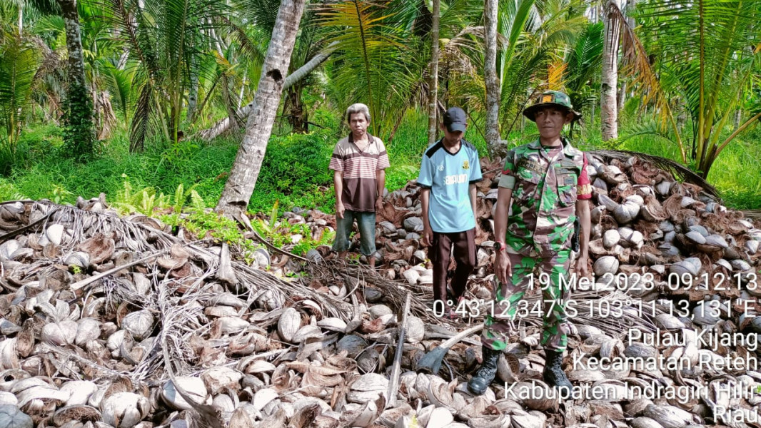 Daerah Rawan Karhutla, Babinsa Koramil 07/Reteh Adakan Patroli Rutin