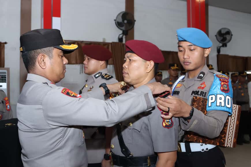 Kapolres Inhil Pimpin Upacara Serah Terima Jabatan Kasatresnarkoba