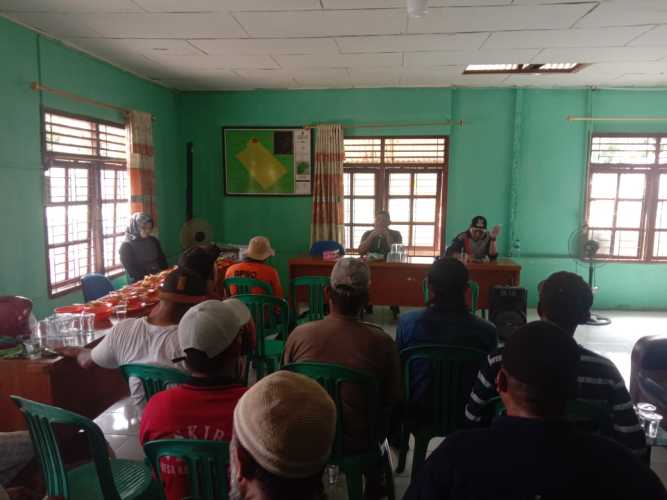 Komsos Sosialisasi Pembentukan Komcad Bersama Babinsa Koramil 09/Kemuning