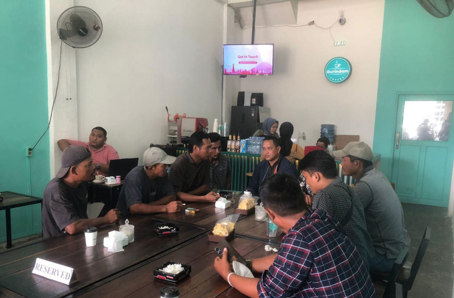 Bertemu di Warkop, Manajemen PT SBP dan Petani Skip Hilir Sepakat Tidak Saling Ganggu