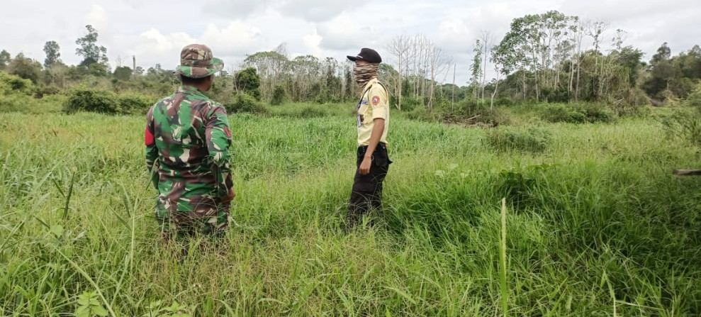 Praka Chandra Manto Patroli di Lahan Terbuka Dan Semak Belukar Di Wilayah Koramil 05/GAS