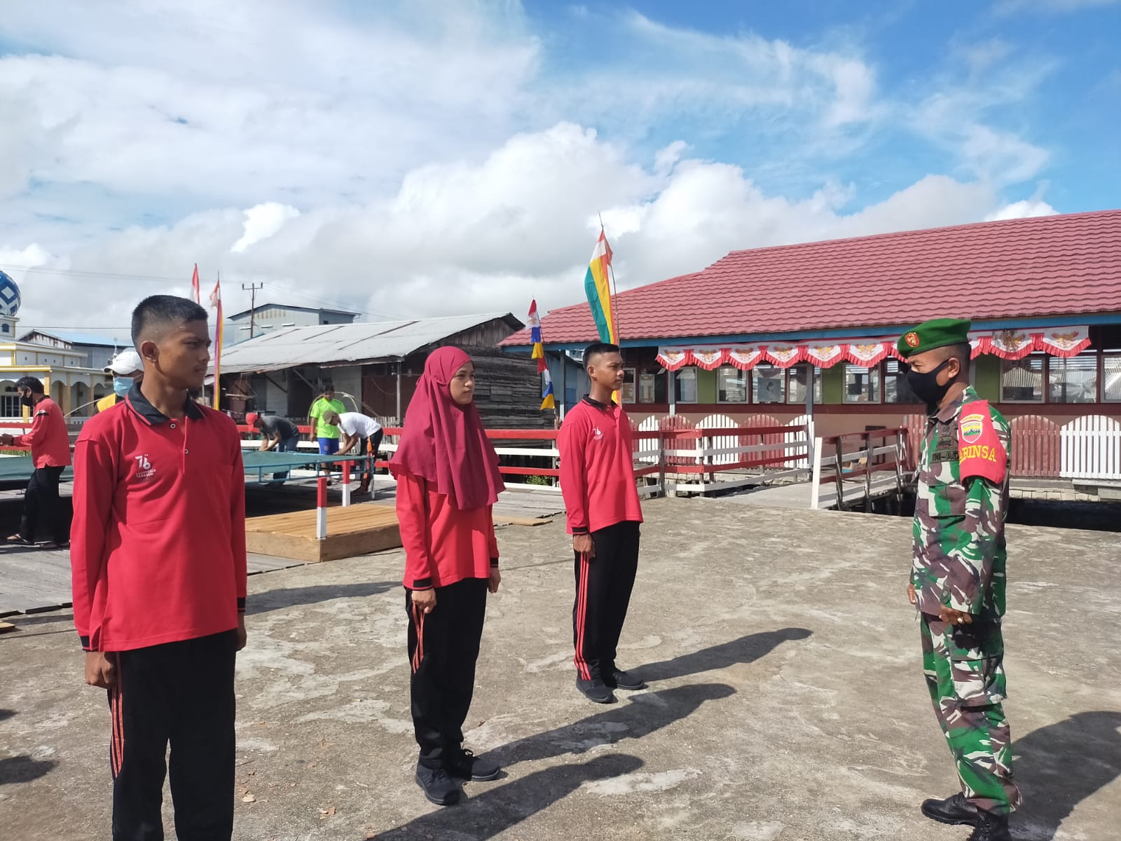 Anggota Koramil 04/Kuindra Hadiri Pelaksanaan Gladi Bersih Upacara Bendera HUT RI ke-76
