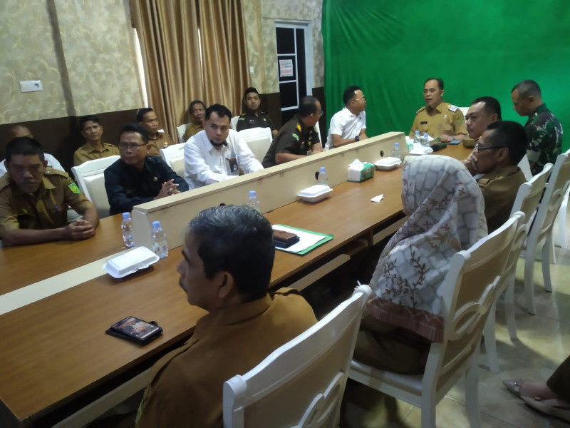 Pj Bupati Indragiri Hilir Ikuti Rakor Bersama Kemendagri Secara Virtual