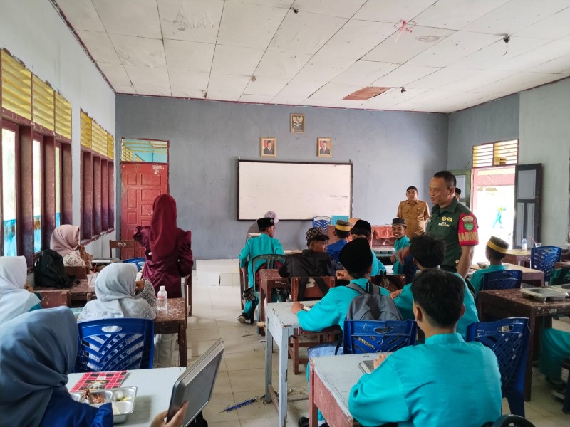 Koramil 09/Kemuning Dukung dan Awasi Pelaksanaan Makan Bergizi Gratis