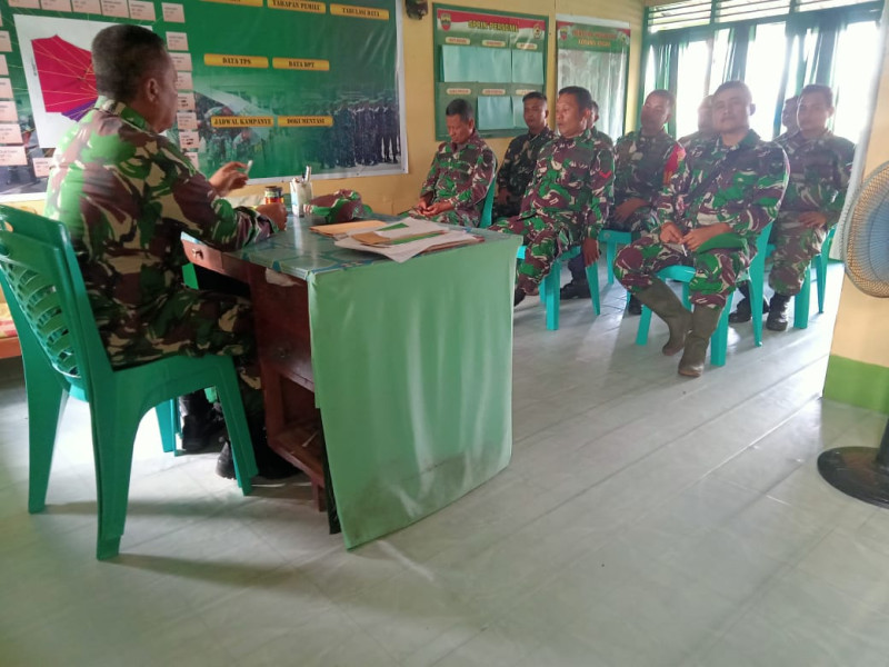Koramil 05/Gas Kapten Czi Slamet Hirohito Berikan Arahan Untuk Pengawalan Rekapitulasi Hasil Pemilu 2024