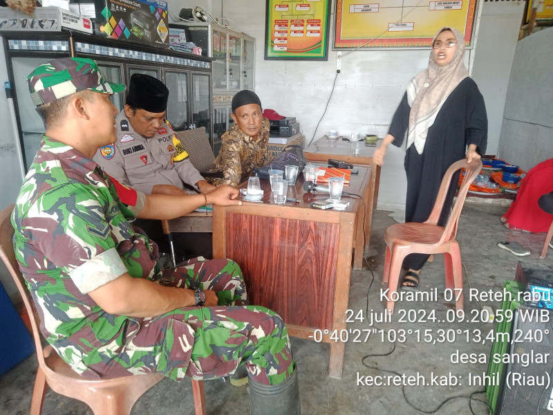 Babinsa Serda Johansah Himbau Kepada Anak-anak Untuk Menghindari Narkoba dan Judi Online