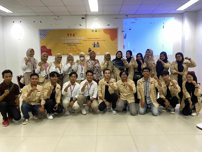 Gandeng BEM FIKOM UMRI, Talkshow Teman Skripsimu Sukses Di Gelar