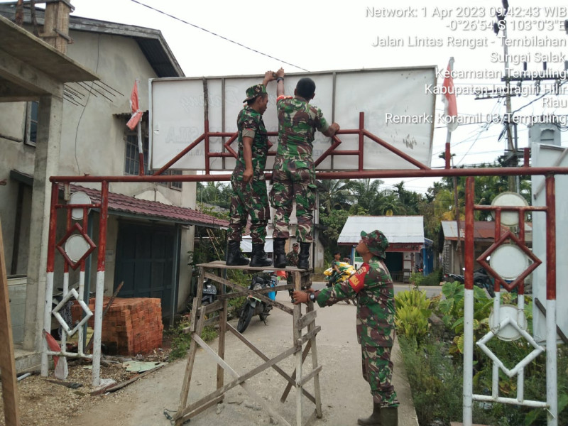 Babinsa 03/Tpl Gotong Royong di Kampung Pancasila