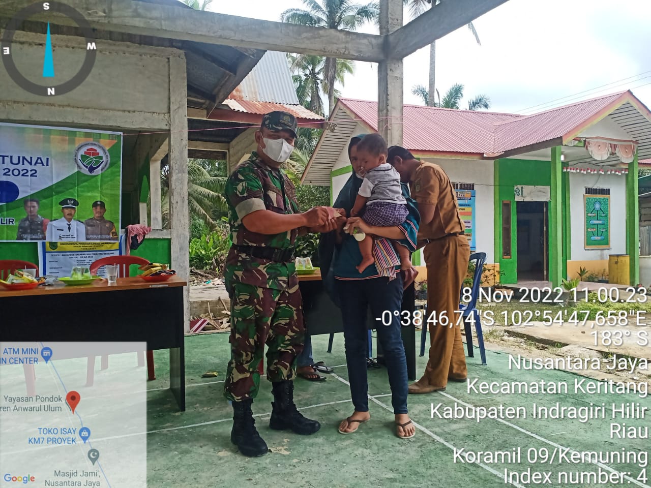 Pemberian BLT Oleh Babinsa di Desa Lintas Utara