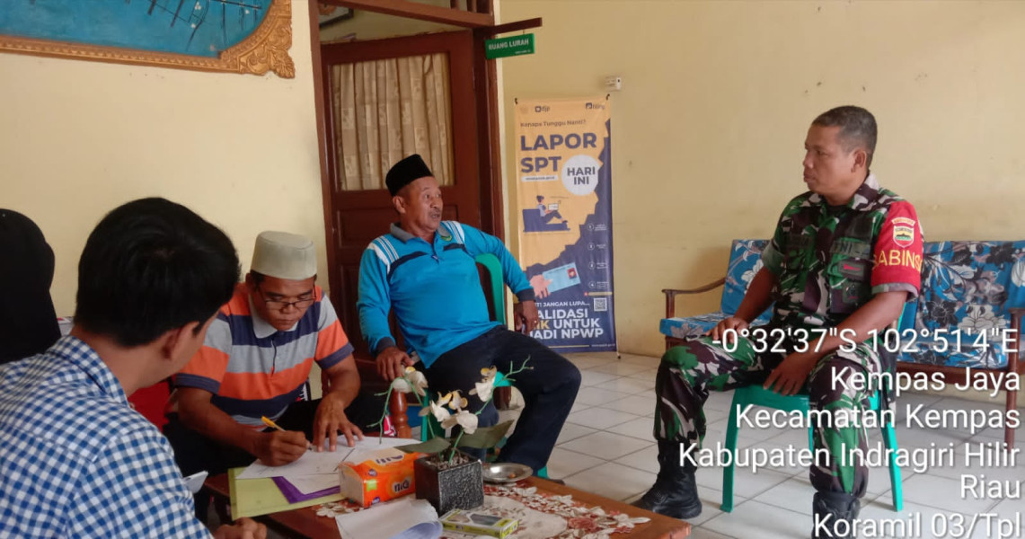 Kegiatan Rutin Babinsa 03/Tpl Untuk Saling Bahu-membahu Bersama Masyarakat