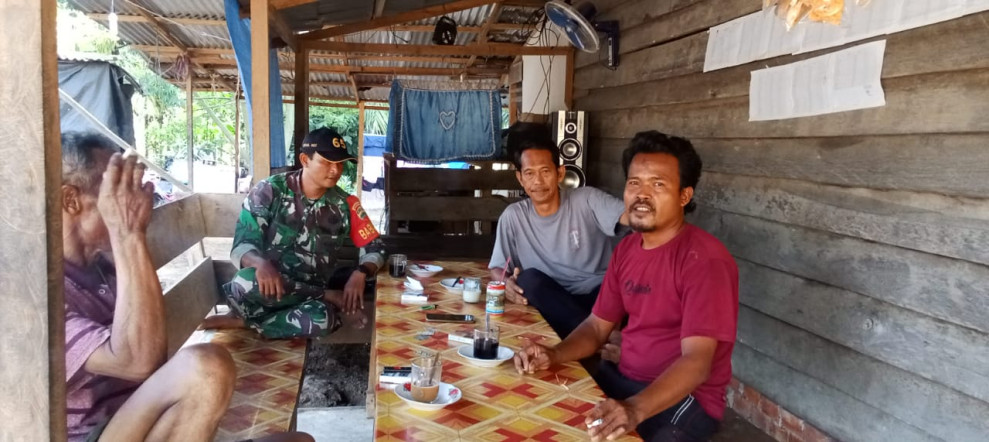 Jaga Hubungan Baik Antara Babinsa Koramil 09/Kmg Dengan Masyarakat di Desa Keritang Hulu