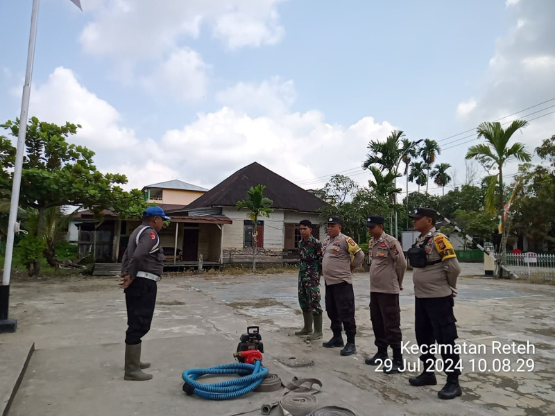 Babinsa Pratu Salman Giat Lakukan Latihan Bersama Polri Guna Cegah Karhutla